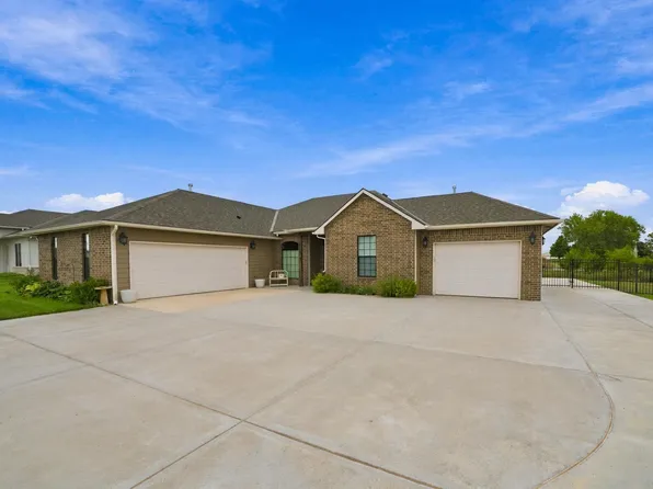 1509 E Elk Ridge Ave, Goddard, KS 67052
