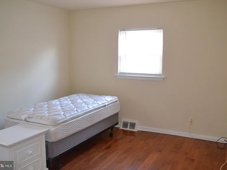 246 Ardmore Ave — Photo 17