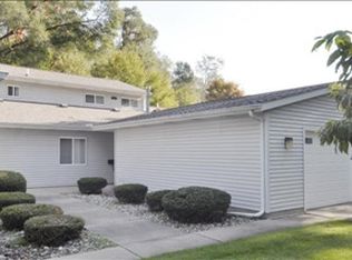 1031 Wedgewood Dr, Plainwell, MI 49080