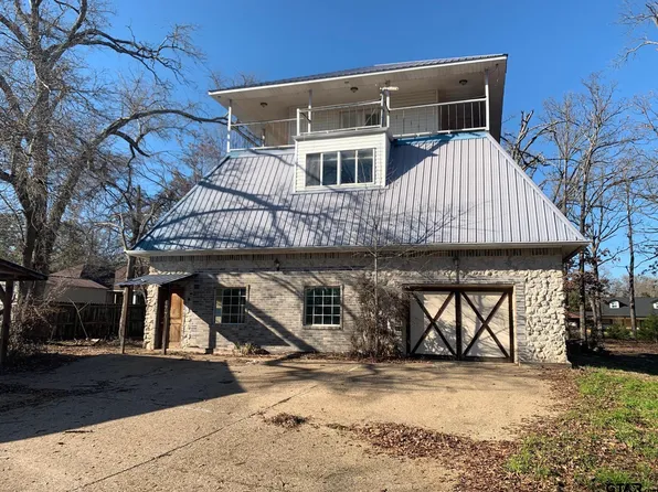 2457 Royal Dr E, Chandler, TX 75758