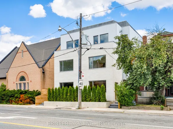 301 Keele St, Toronto, ON
