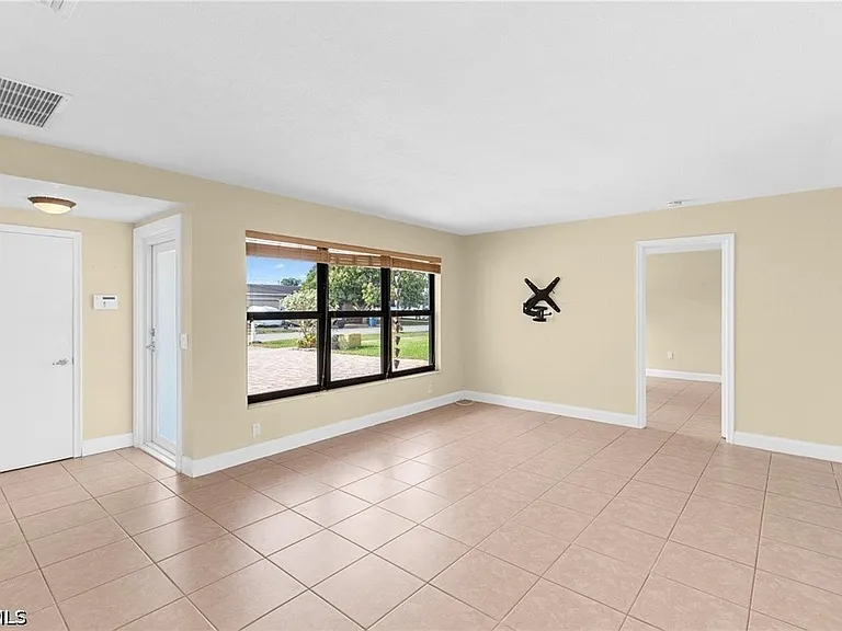 11831 NW 31st Pl — Photo 10