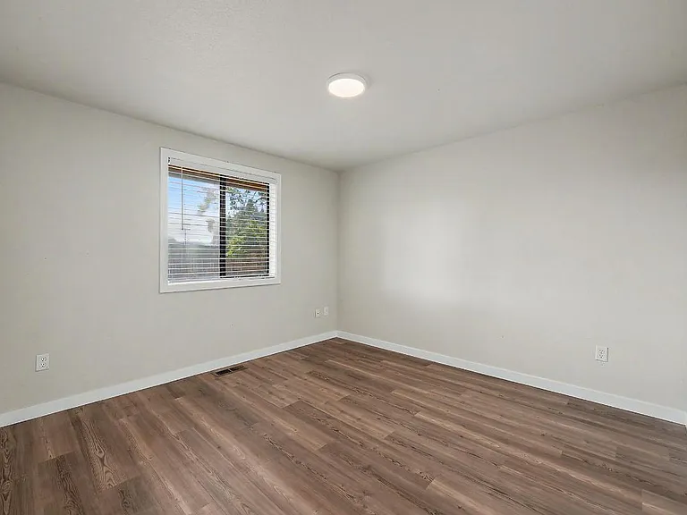 9123 Wendy Dr SE — Photo 34