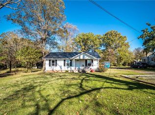 613 Ritters Lake Rd, Greensboro, NC 27406