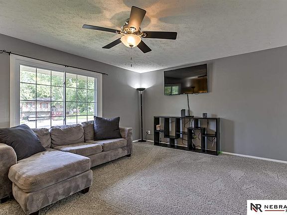 4th image of 803 Leprechaun Ln W
