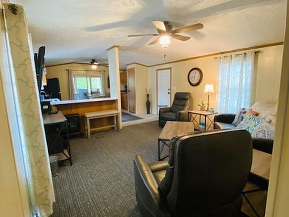 3rd image of 296 Low Rd