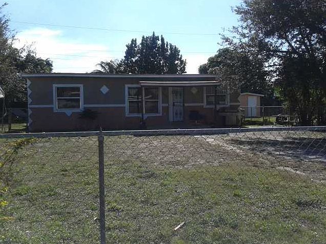 2nd image of 3040 NW 88th St