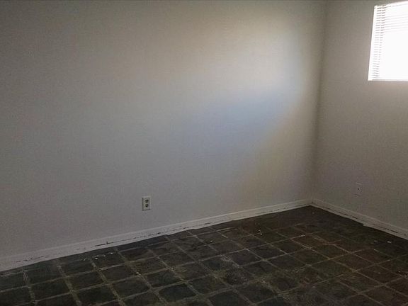 5th image of 15543 1/2 Eucalyptus Ave