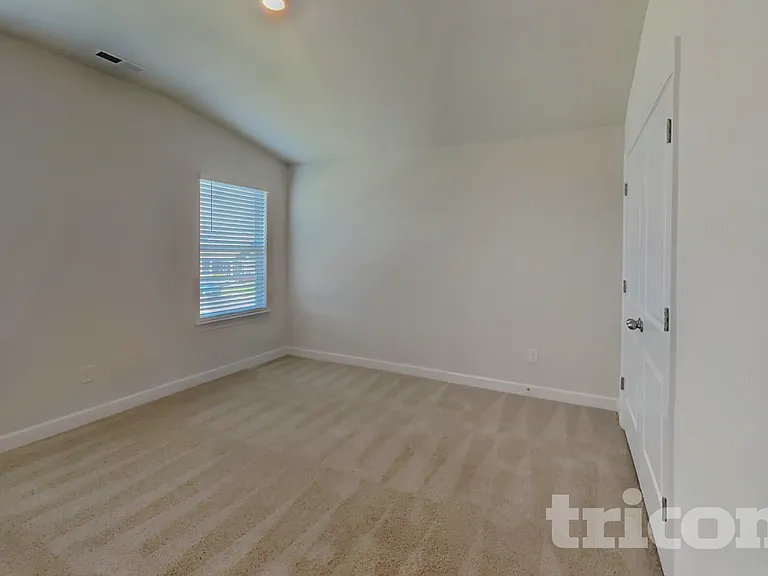 2402 Valverde Way — Photo 14