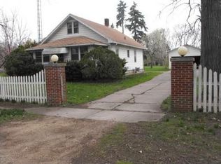 435 E Market St, Centreville, MI