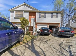 6112 Coltswood Ct, Charlotte, NC