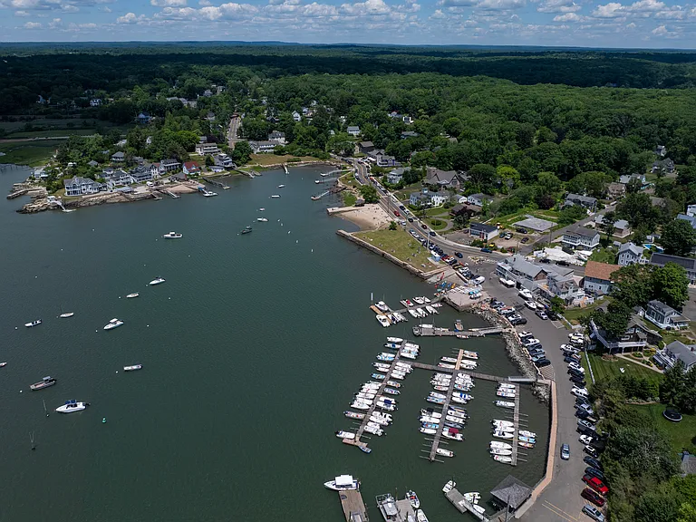 Stony Creek Village - with beach, marina, park, local eateries, post office and more!