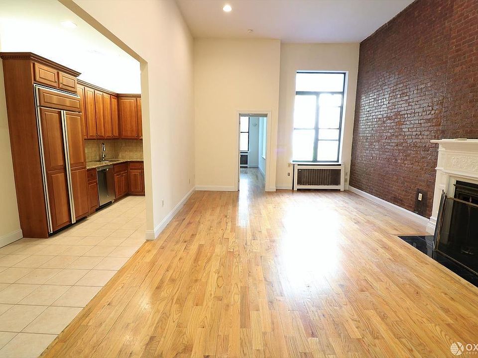 1st image of 15 W 73rd St APT 2