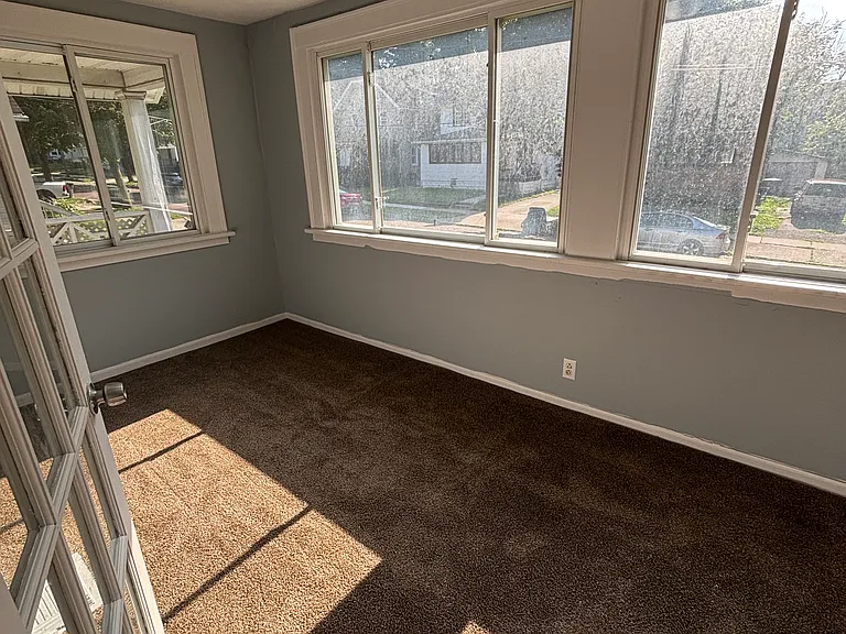 1163 Pondview Ave — Photo 15