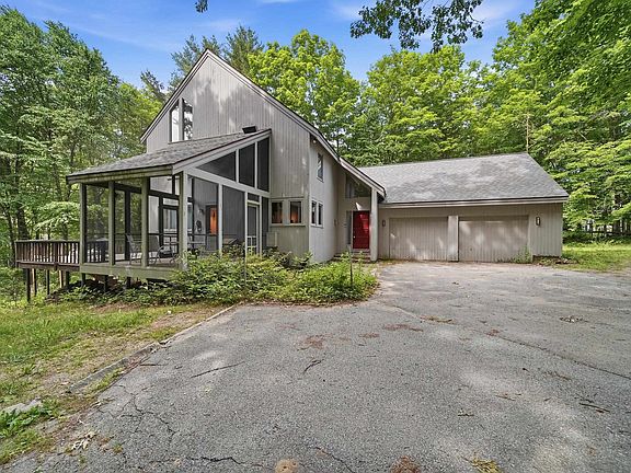 3rd image of 10 Eaton Road