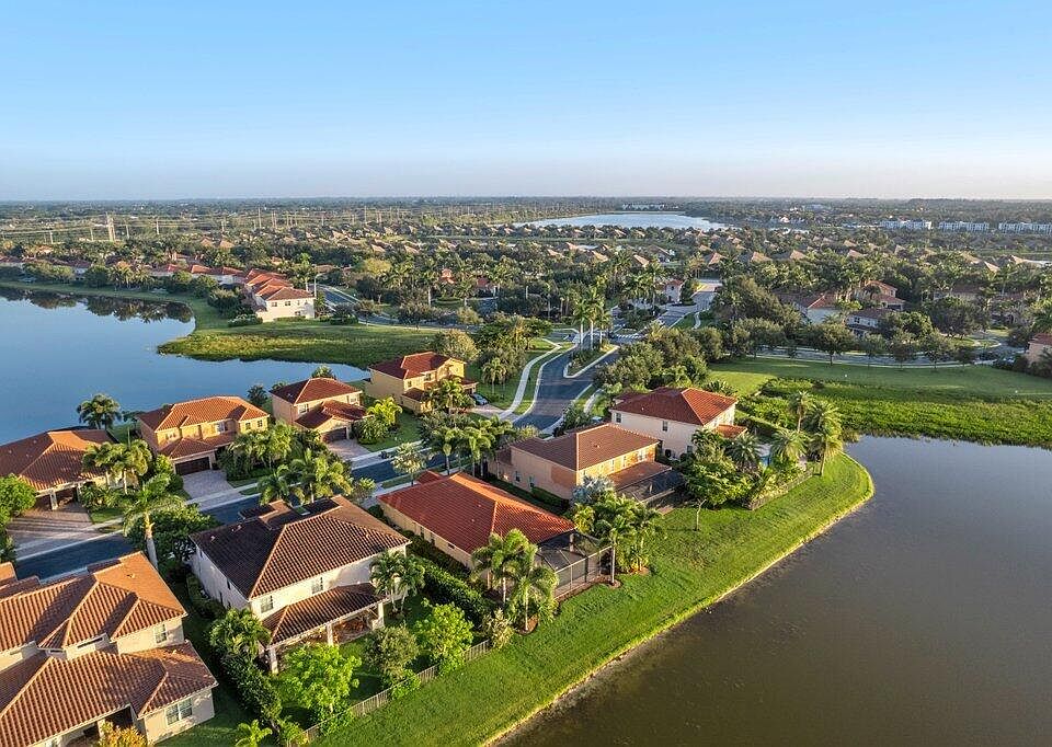 1st image of 3432 Oakmont Estates Boulevard