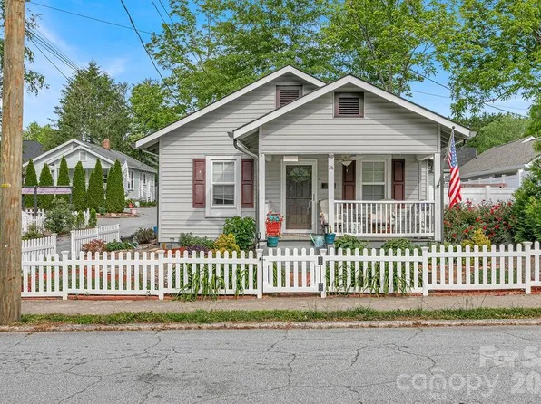 36 S Oaklawn Ave, Brevard, NC 28712