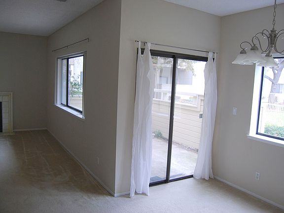 3rd image of 1438 Park Entrance Dr