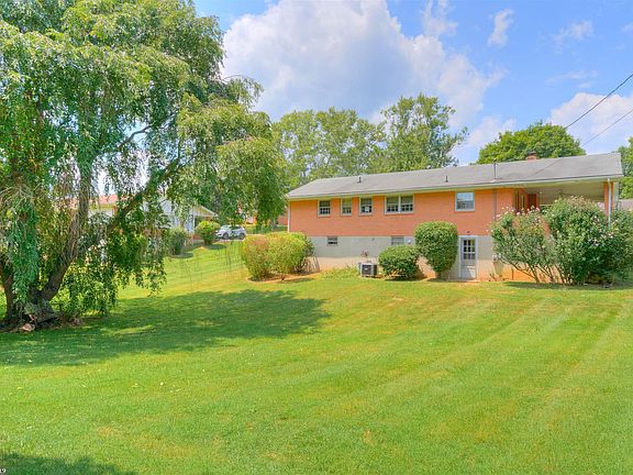 5th image of 1512 Overton Dr