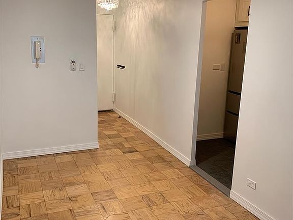 3rd image of 77 Livingston St #3A