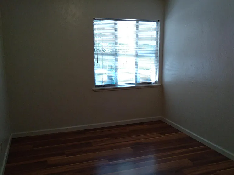 1293 Grove Way #1293 — Photo 6