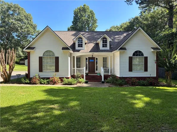1370 Dan St, Prentiss, MS 39474