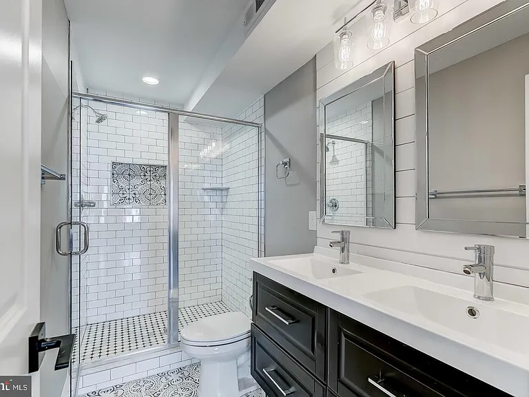 1440 S Charles St — Photo 23