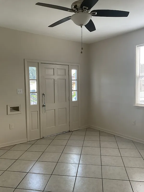 3 bed, 700 sqft, $1,800 — Photo 4