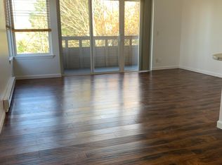 510 NE 98th St APT 303, Seattle, WA 98115