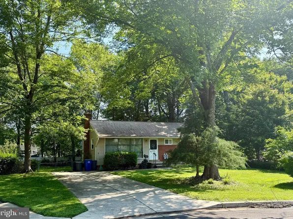 505 Hillcrest Dr SW, Vienna, VA 22180