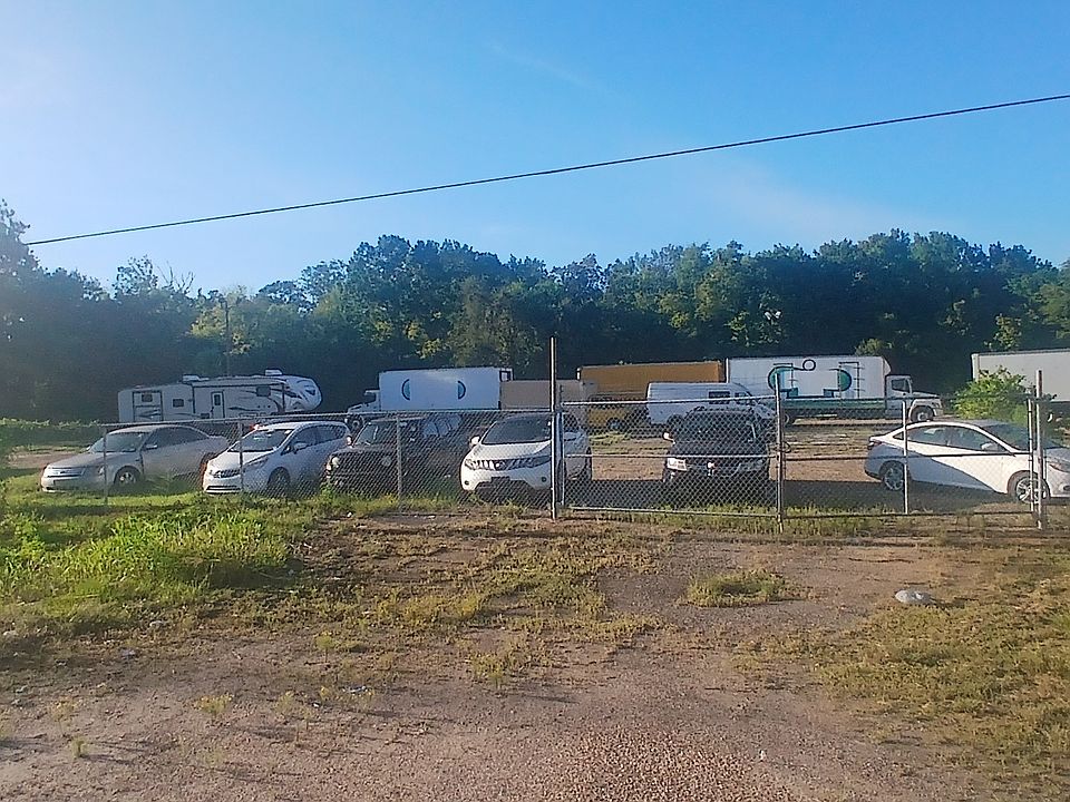1st image of 2215 E South Blvd
