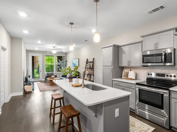 700 Vintage Green Ln #102, Franklin, TN 37064
