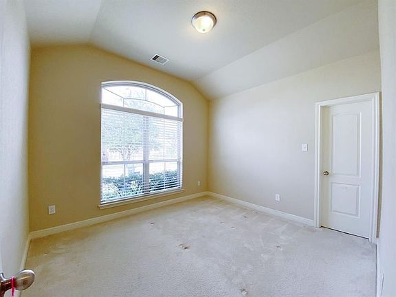 4th image of 18723 Bene Vista Dr