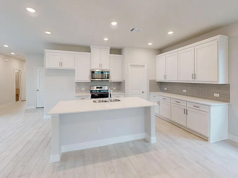 3206 Cordelia Dr — Photo 8