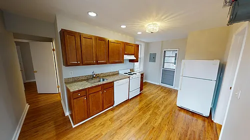 224 Hanover St #15C Photo 1