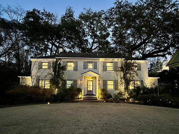 2nd image of 32 Jamestown Rd