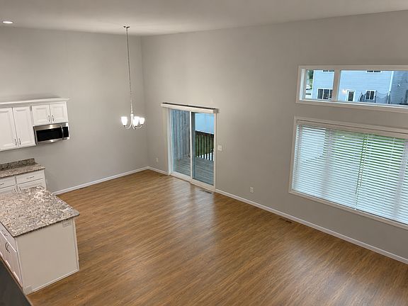5th image of 1740 Tobi Ln