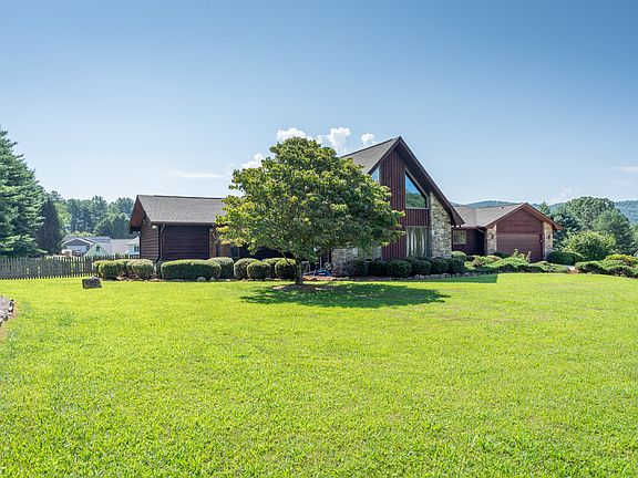 2nd image of 722 Windover Dr