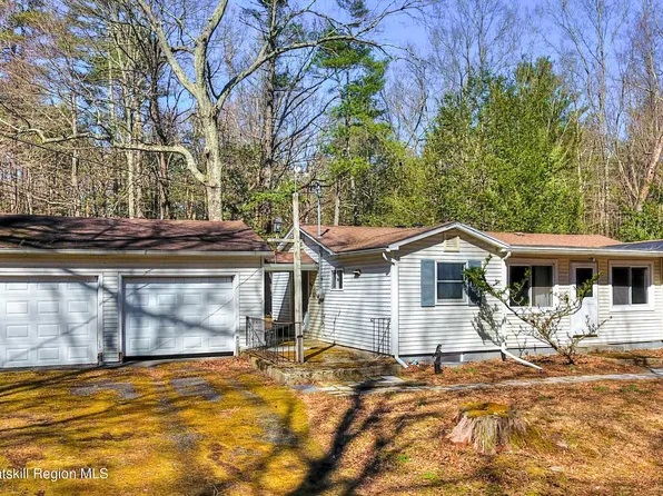 25 Van Buskirk Road, Saugerties, NY 12477