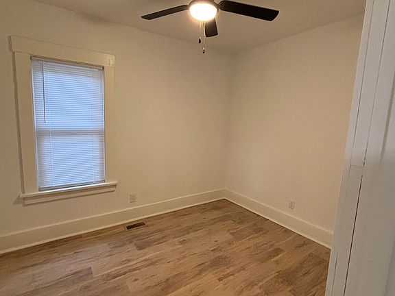 3rd image of 42 Rockford St