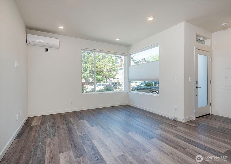3rd image of 12032 33rd Ave NE #F