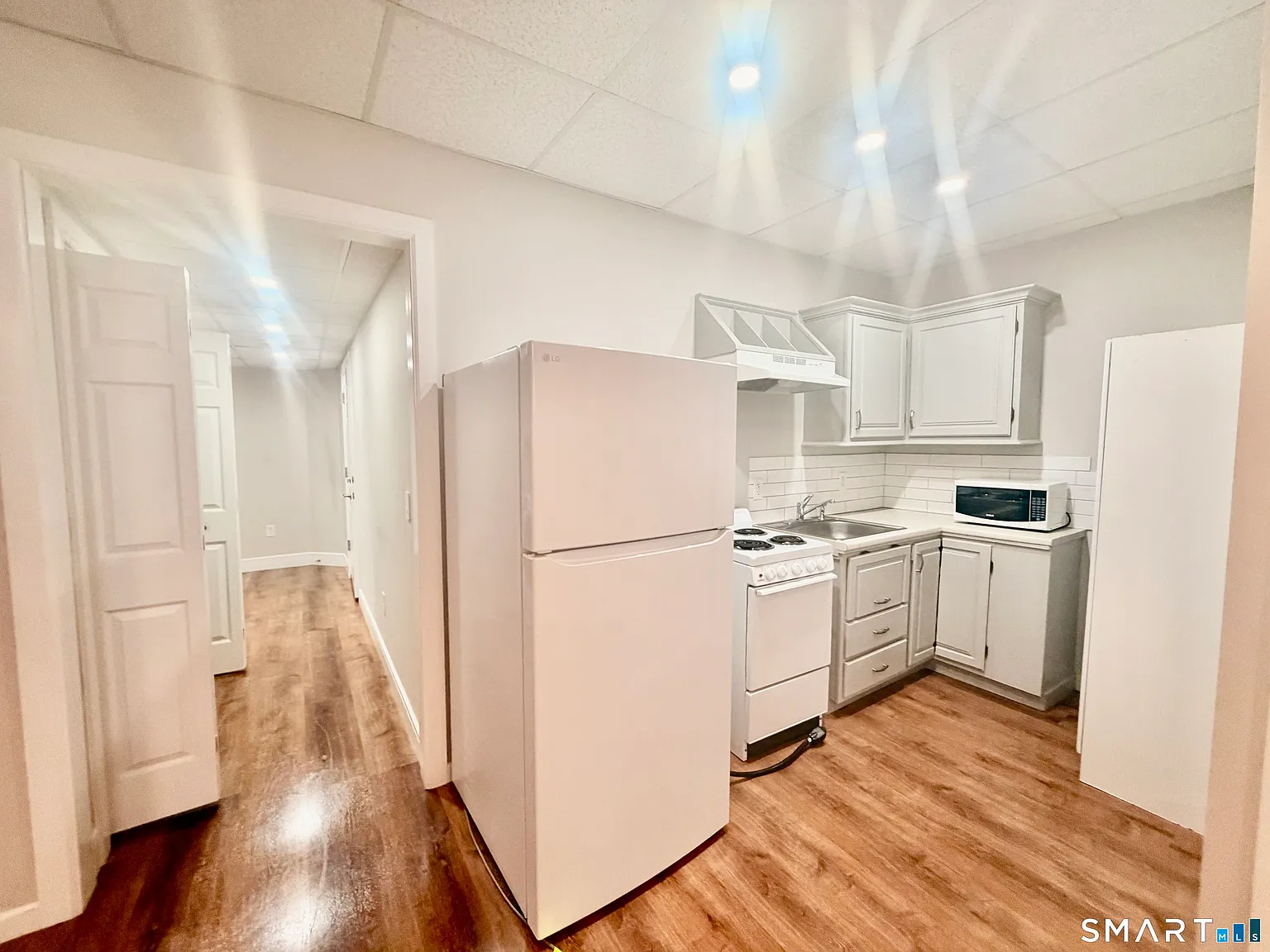 1 bed, 1.0 bath, 600 sqft, $1,900 — Photo 2