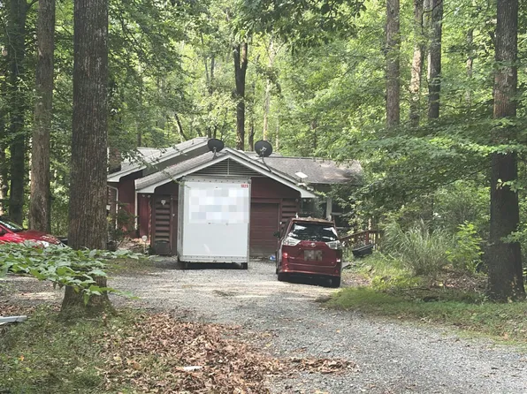 51 Shadow Creek Ln, Columbus, NC 28722