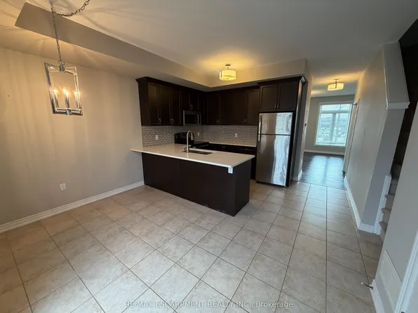 4165 Palermo Cmn, Burlington, ON L7L 0G7