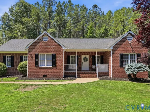 2935 Pineview Dr, Powhatan, VA 23139