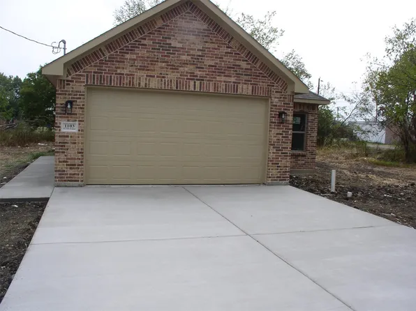 1103 E 12th Ave, Corsicana, TX 75110