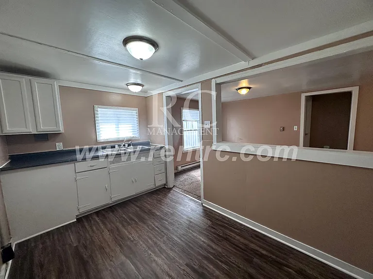 1012 May St — Photo 2