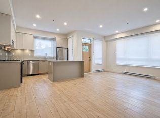 13777 75a Ave #114, Surrey, BC