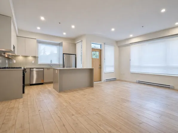 13777 75a Ave #114, Surrey, BC V3W 0E8