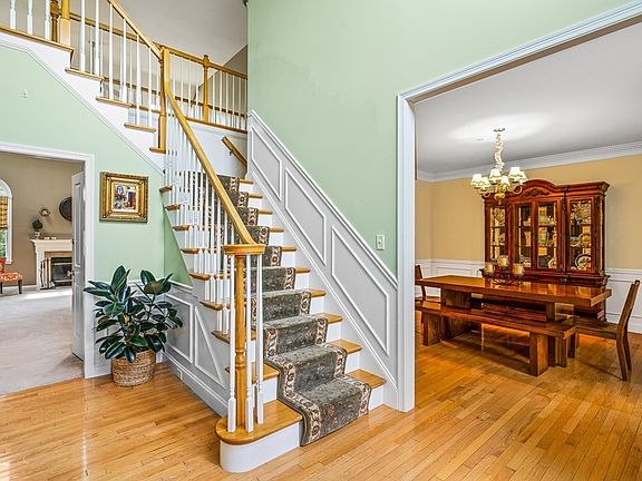 3rd image of 78 Palomino Dr